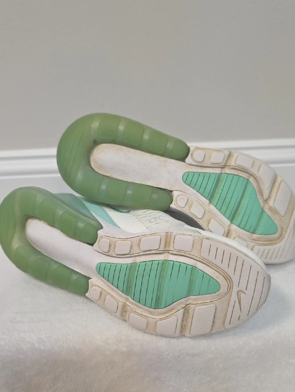 Nike Youth Air Max 270 React — White with Mint Accents Youth Size 6